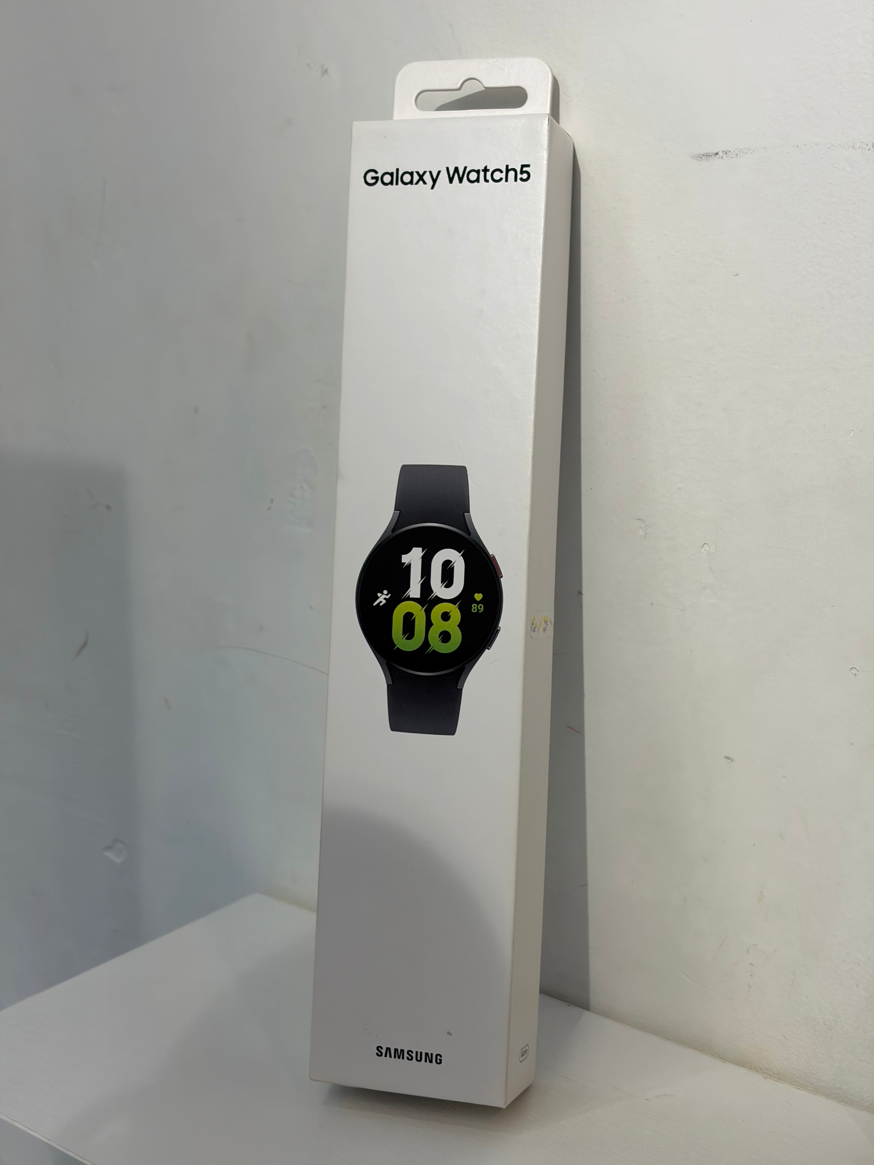 99%New SAMSUNG Galaxy Watch 5 GPS