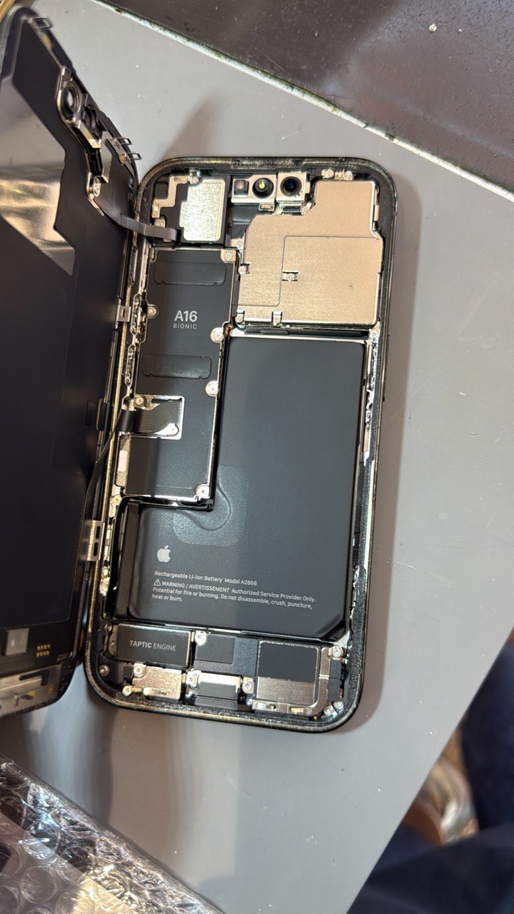電話維修 - iPhone 電池更換 (原廠零件) Phone Repair - Battery Replacement (Genuine Parts)